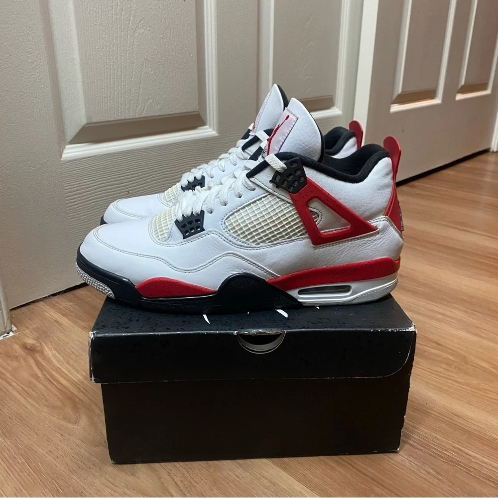 2023 Air Jordan 4 Retro “Red Cement” Size 11.5